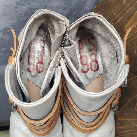 A.S.98 Milosh limited release pearl gray leather boots, size 7 - 7.5 - Picture 9 of 14